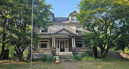 Charming Heritage Home by YSU