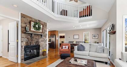 Wintergreen Resort - Mountain home w/4-bedroom 3 bath, Hot Tub & Wifi