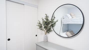 Comfort Condo, Balcony, Mountain View | 3 bedrooms, free WiFi