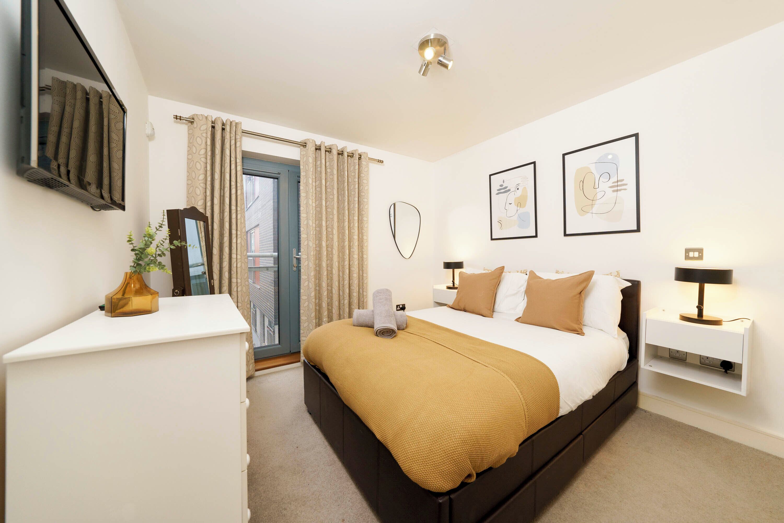 2 chambres, fer et planche à repasser, Wi-Fi gratuit, draps fournis