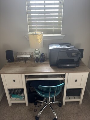 Interior - Charming 2-bedroom loft with ac and gym.  (Slidell)