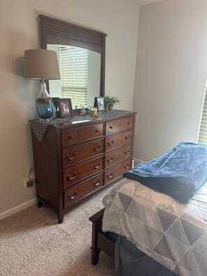 2 bedrooms, WiFi, bed sheets