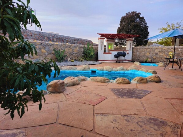 Piscine extérieure, piscine chauffée