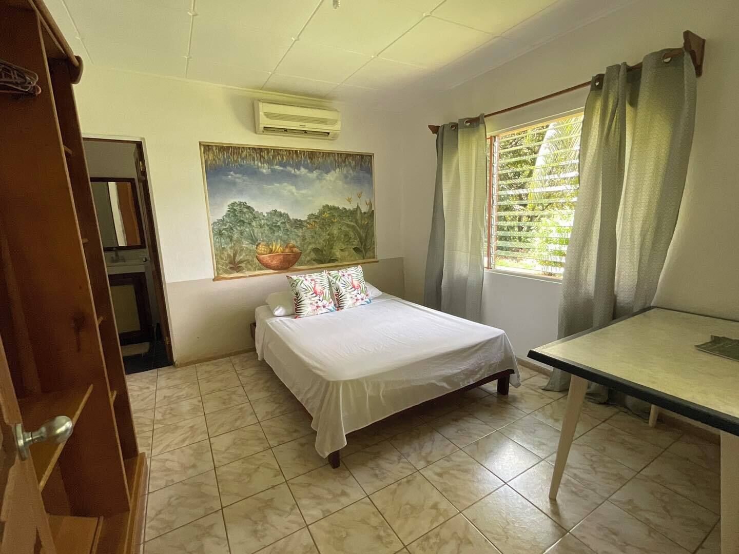 2 bedrooms, WiFi, bed sheets