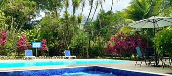 Casita Familiar Blue, apto para tus mascotas. Totalmente rodeado de naturaleza..