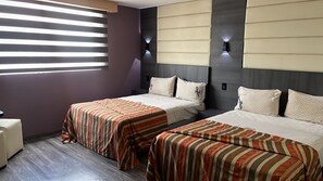 クラシック ダブルルーム | デスク、WiFi (無料)、ベッドシーツ