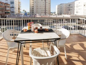 Apartment | Balcony - Niza - Apartment In Grau I Platja (Gandia)