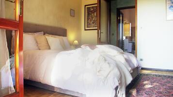 2 chambres, fer et planche Ă repasser, Wi-Fi gratuit, draps fournis