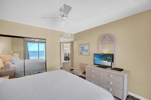 Condo, Multiple Beds (Pelican Pointe 805)