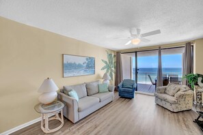 Condo, Multiple Beds (Pelican Pointe 805) | Living area