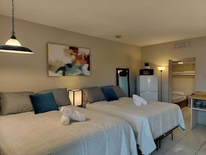 2 bedrooms, iron/ironing board, WiFi, bed sheets