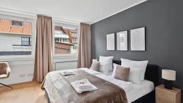 2 bedrooms, travel crib, WiFi, bed sheets