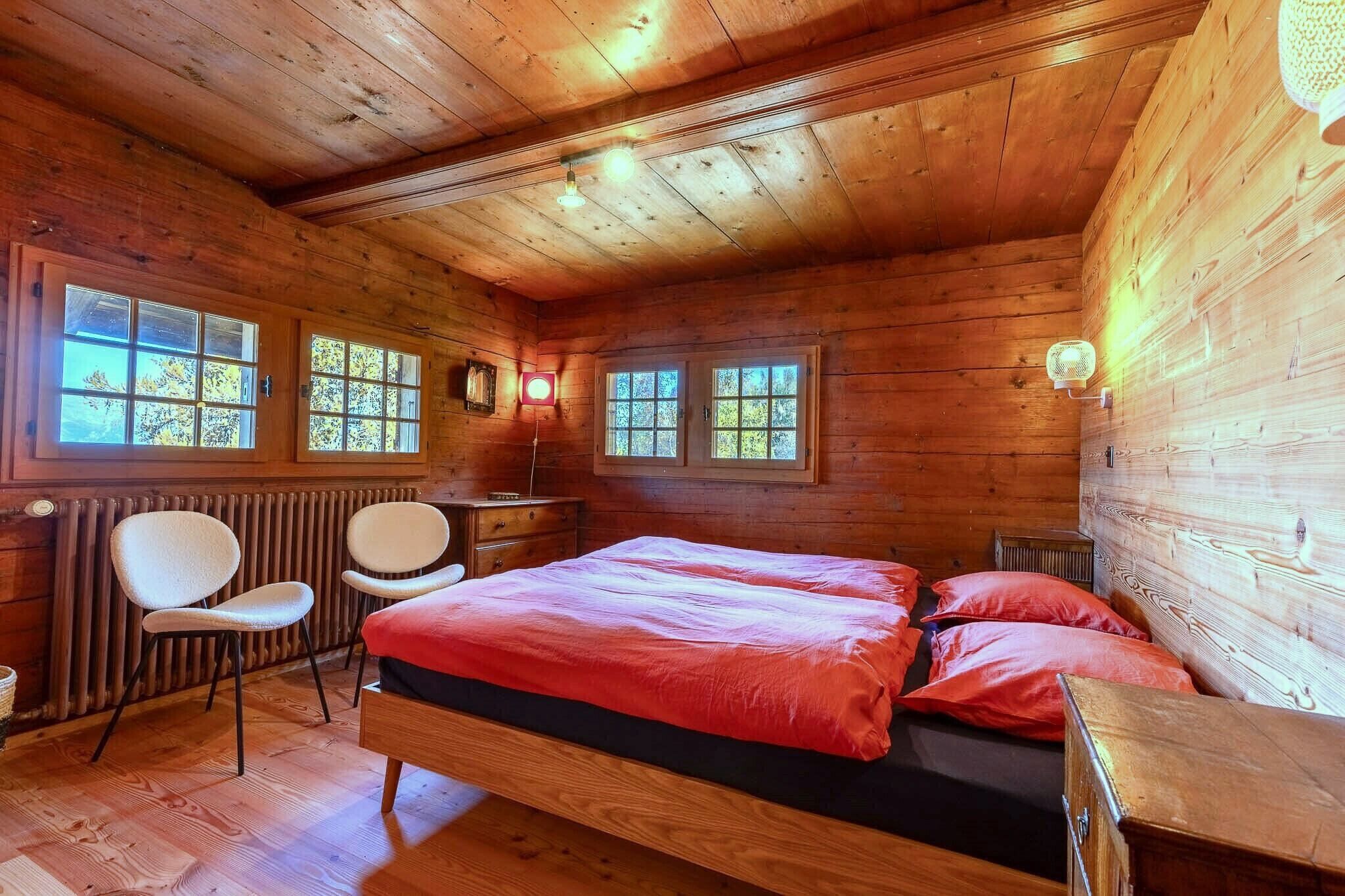 5 slaapkamers, een strijkplank/strijkijzer, gratis wifi, beddengoed