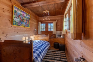 6 habitaciones, tabla de planchar con plancha y wifi gratis 