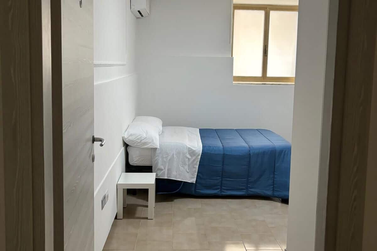 Room | Minibar, blackout drapes, iron/ironing board, free WiFi