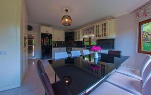 Dining - Deluxe Villa (Sapanca)