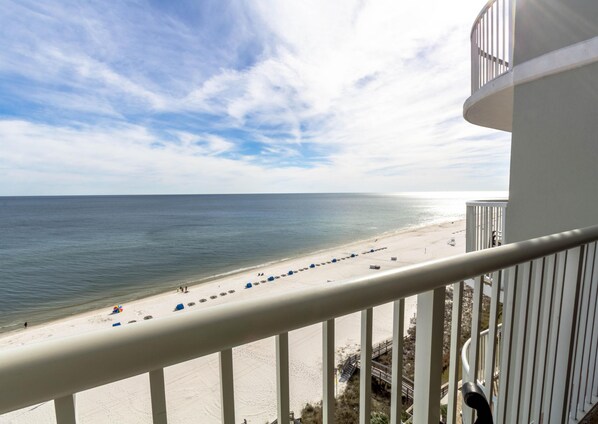 Condo, 1 King Bed with Sofa bed (Tradewinds 1103) | Property grounds