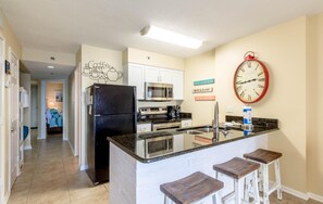 Condo, 1 King Bed with Sofa bed (Tradewinds 1103) | Private kitchen