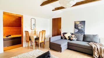 Economy Room | Bed sheets