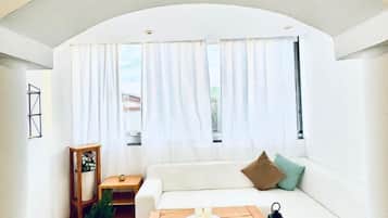 Economy Room | Bed sheets