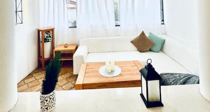 7 private Rooms in a spacious Villa