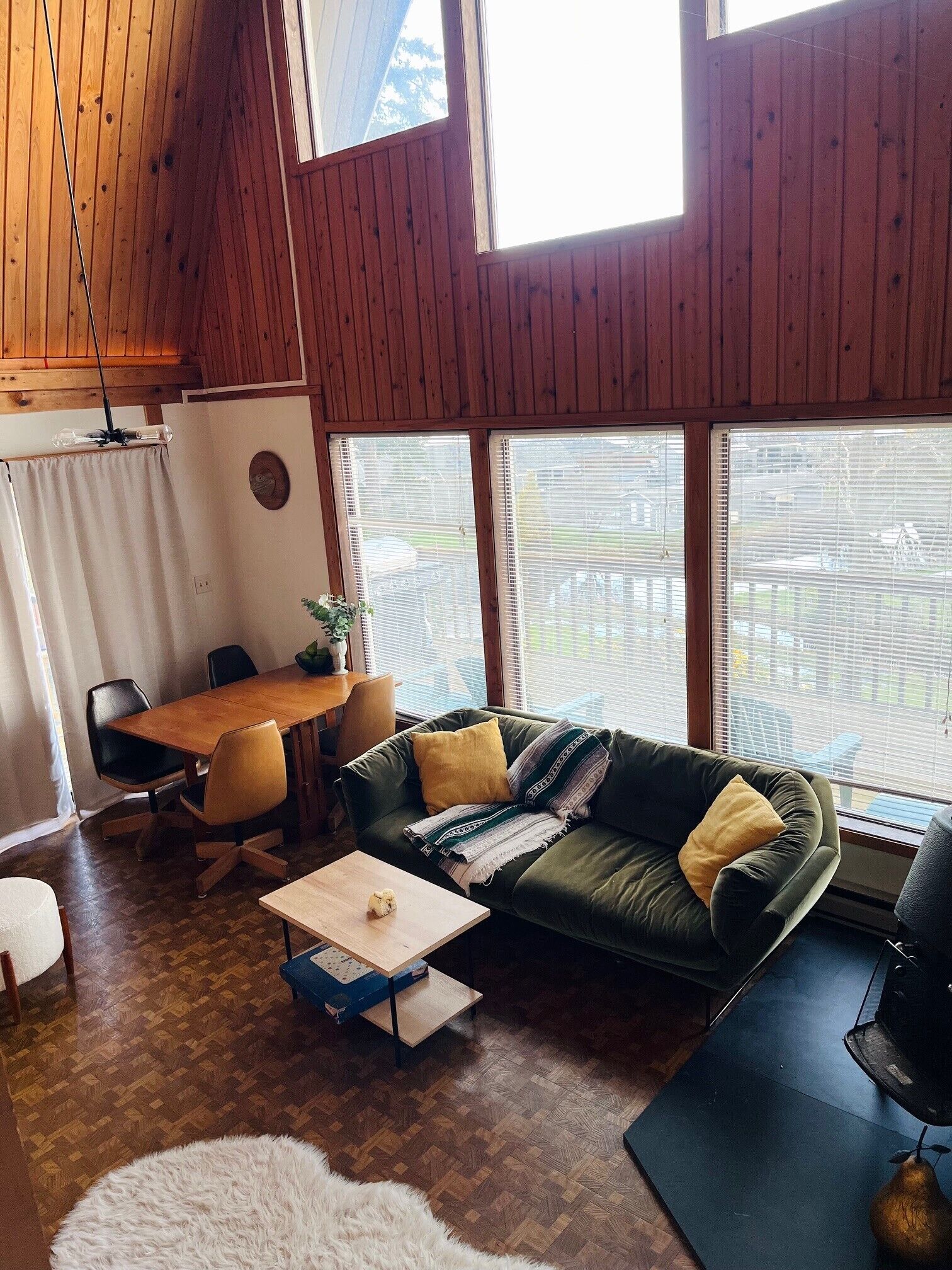 Cheminée, chaîne hi-fi