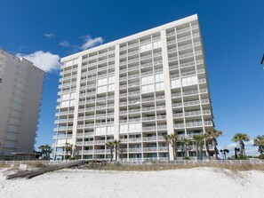 คอนโด, หลายเตียง (White Caps 302) | บริเวณภายนอก