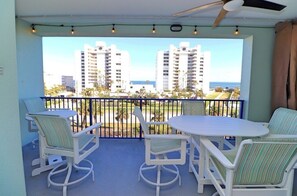 Outdoor dining - Beach Resort Perfection! (New Smyrna Beach)