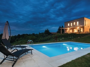 Beheizter Pool