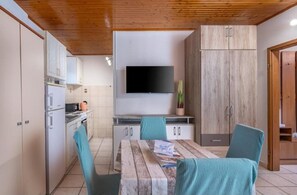 Dining - Studio apartment Iva - Studio Apartment (Rijeka)