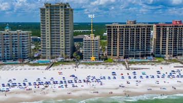 Condo, 1 Queen Bed with Sofa bed (Four Winds 103) | Beach | On the beach