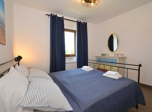 4 chambres, fer et planche à repasser, Wi-Fi, draps fournis