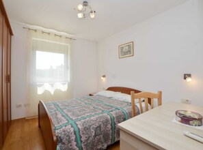 1 habitación, internet y ropa de cama 