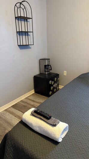 1 bedroom, iron/ironing board, free WiFi