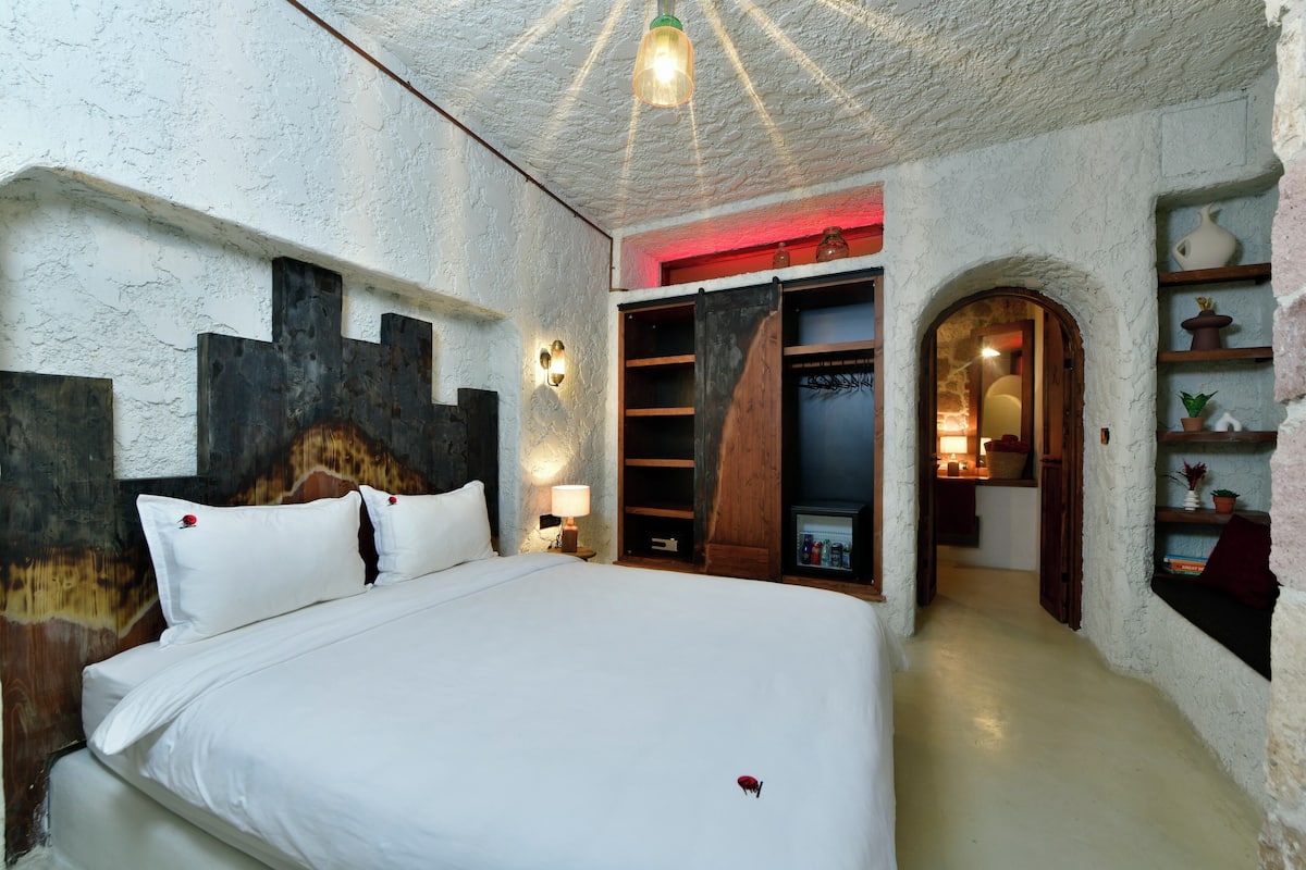 Quarto casal clássico | 1 quarto, frigobar, cofres nos quartos, cortinas blackout