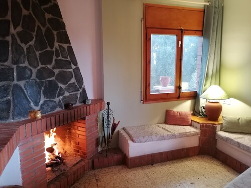 Perfect time out: country house with fireplace, pool and view