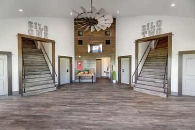 Spacious and modern guestrooms located a short drive from Omaha/Council Bluffs