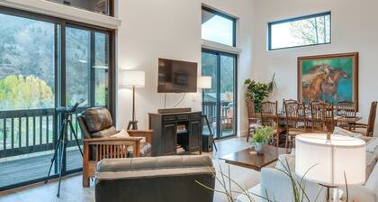 Mountain-View Home Near Hiking in Alpine!