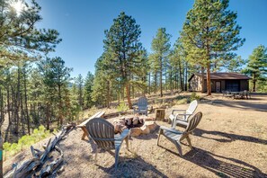 Property grounds - Fish, Hike & Sightsee: Lovely Florissant Cabin! (Florissant)