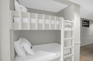 Condo, 1 King Bed with Sofa bed (Tradewinds 903) | 1 bedroom
