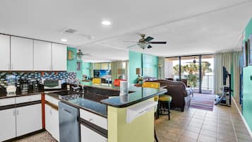 Condo, varias camas (Wind Drift 114N) | Interior
