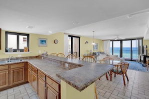 Condo, 2 Queen Beds (Wind Drift 501E) | Interior