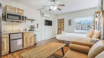 Studio Deluks | Seprai premium, busa memori, dan Wi-Fi gratis