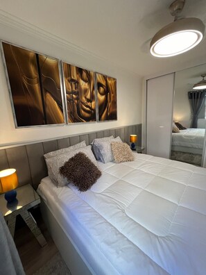 2 bedrooms, iron/ironing board, WiFi, bed sheets