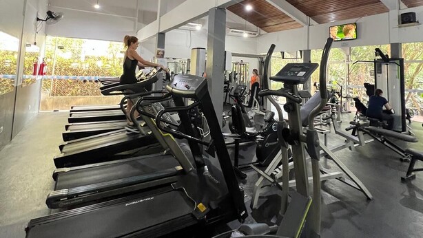 A gym with treadmills, elliptical machines, and weight equipment. - Solimoes/IBC/Interlagos Automobile/Monica's PQ/Congonhas Airport/Expo Transameri (Campo Grande)