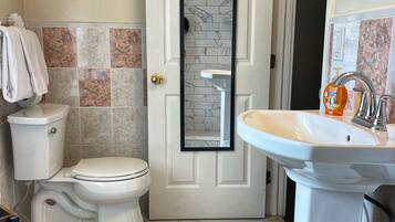 Twin Room | Iron/ironing board, free WiFi