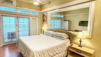 Double Room, 1 King Bed | Iron/ironing board, free WiFi