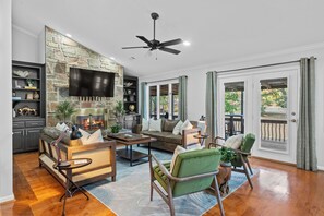 TV connectée, cheminée