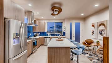 Townhouse, Beberapa Tempat Tidur, hot tub, pemandangan gunung (908 Jerome 1 and 4 - Group Listing) | Dapur pribadi | Lemari es, microwave, oven, dan kompor