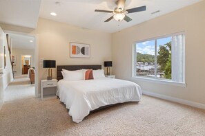 5 bedrooms, free WiFi, bed sheets, wheelchair access